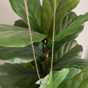 VINTAGE STYLE NECKLACE - GOLD TONE